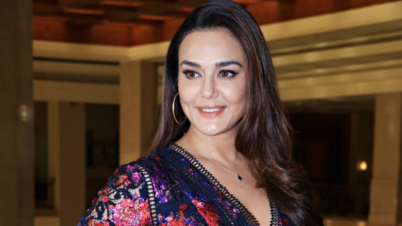 Preity Zinta ने अफवाहों पर तोड़ी चुप्पी, कहा- 'झूठ फैलाने वालों को शर्म आनी चाहिए'