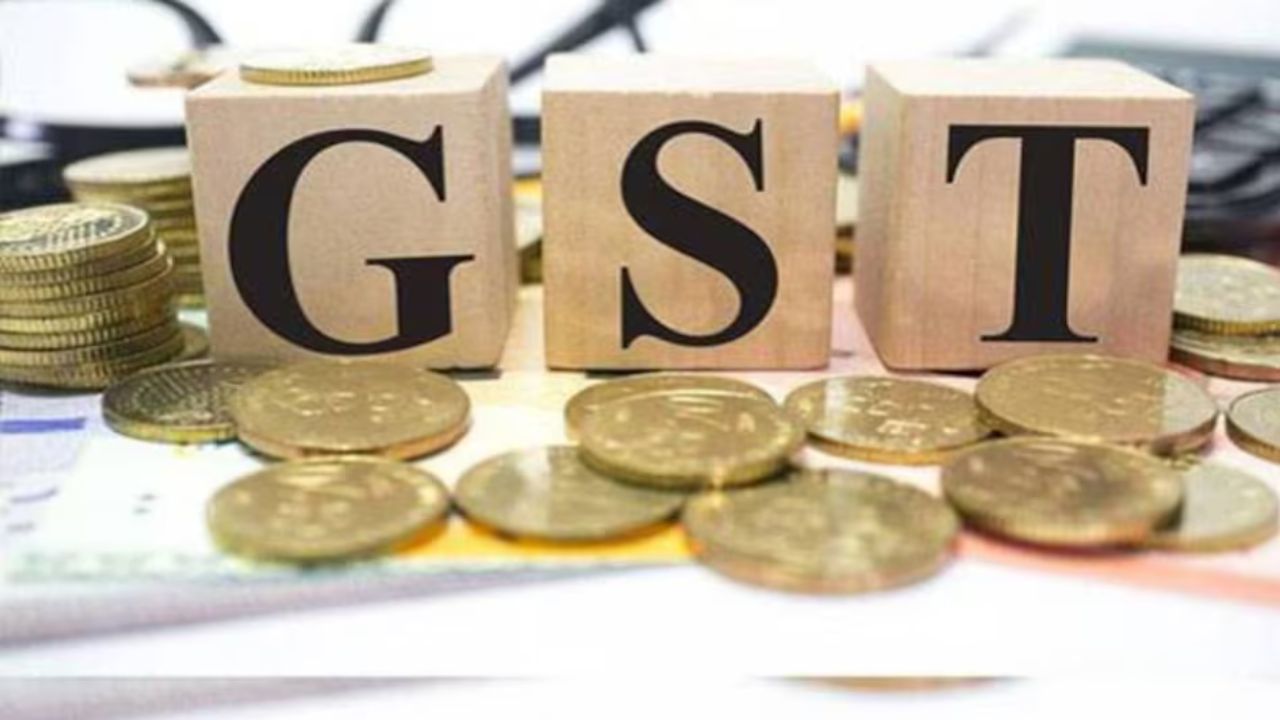 GST Rate Cut: आयकर के बाद अब घटेगा GST, वित्त मंत्री निर्मला सीतारमण ने दिए संकेत!