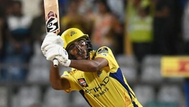 IPL 2025: Ayush Mahatre की डेब्यू पारी ने स्टेडियम में मचाई हलचल क्या था बच्चा रोने का कारण?