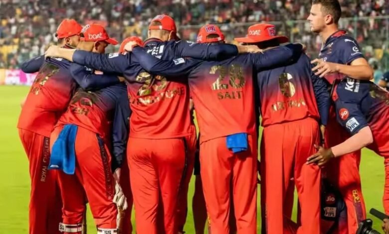 IPL 2025: RCB ने रचा शर्मनाक इतिहास! RCB की हार से जुड़ा ऐसा रिकॉर्ड जिसे जानकर फैंस भी होंगे हैरान