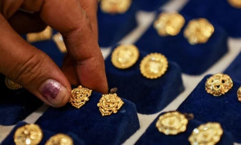 Gold Price: महिलाओं की चिंता बढ़ी! सोने की कीमतों में उथल-पुथल! क्या है अगला कदम?