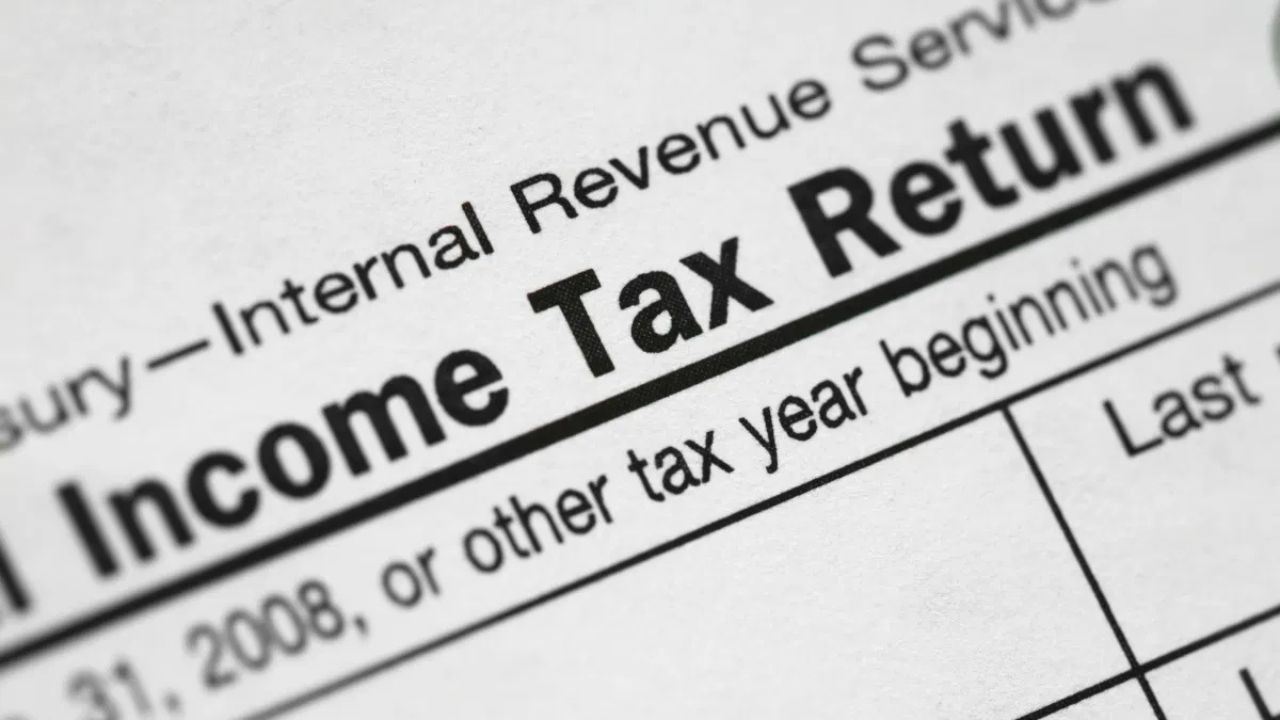 Income Tax Return: ITR-1 फॉर्म की पूरी जानकारी जानिए कौन कर सकता है इसका इस्तेमाल