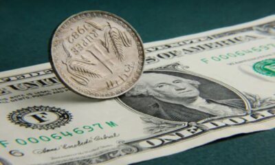 Dollar Vs Rupee: रुपया हुआ मजबूत डॉलर के मुकाबले! क्या बनेगा भारत की आर्थिक ताकत?