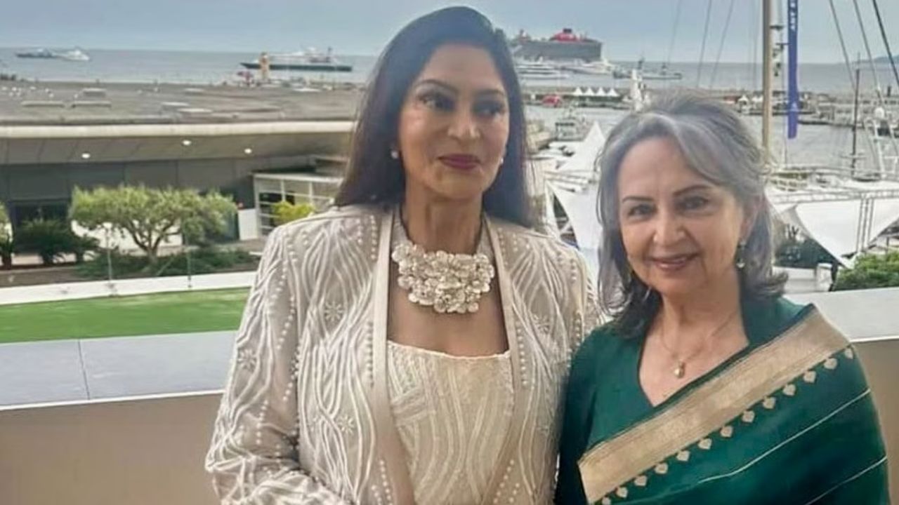 Cannes Film Festival 2025: शर्मीला टैगोर और सबा की कान्स में रॉयल एंट्री! हरे रंग की साड़ी में छाया क्लासिक अंदाज़!