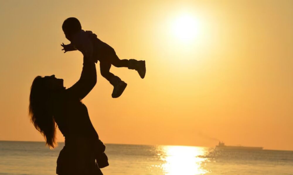Mother's Day Special: क्या आप भी चाहती हैं बिना किसी पैसों की चिंता के जीवन जीना? जानिए ये 10 टिप्स
