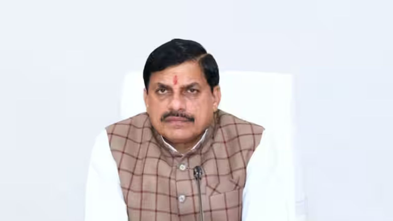  Raja Raghuvanshi Case:  मर्डर केस ने खोला समाज का चेहरा! CM मोहन यादव का सीख भरा बयान, बोले– ‘ऐसे कांड दोबारा न हों’”