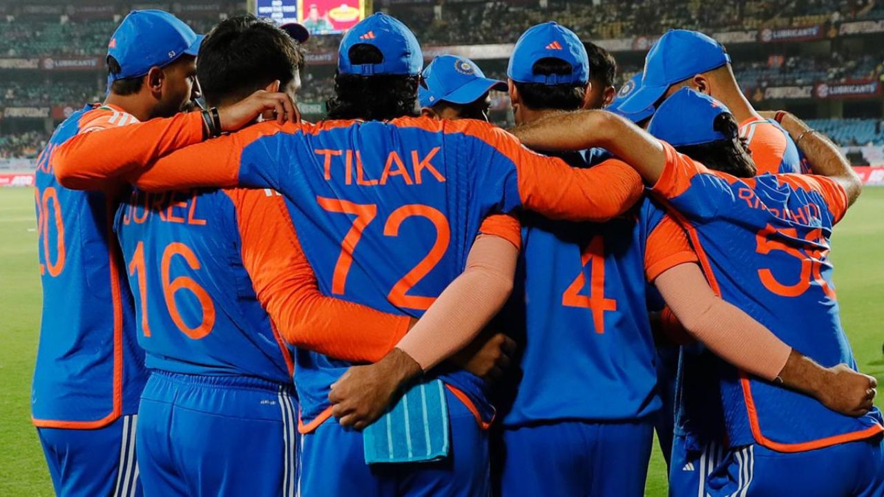 Tilak Varma: कौन है वो खिलाड़ी जो इंग्लैंड में रच सकता है इतिहास? इस भारतीय खिलाड़ी को अचानक मिला मौका