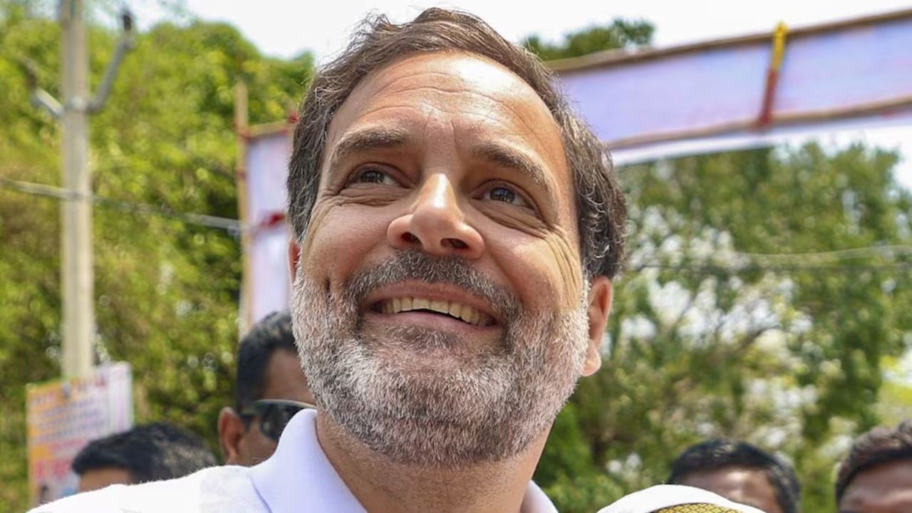 भतीजी की ग्रेजुएशन या राजनीति का बहाना? Rahul Gandhi की विदेश यात्रा पर मचा राजनीतिक तूफान