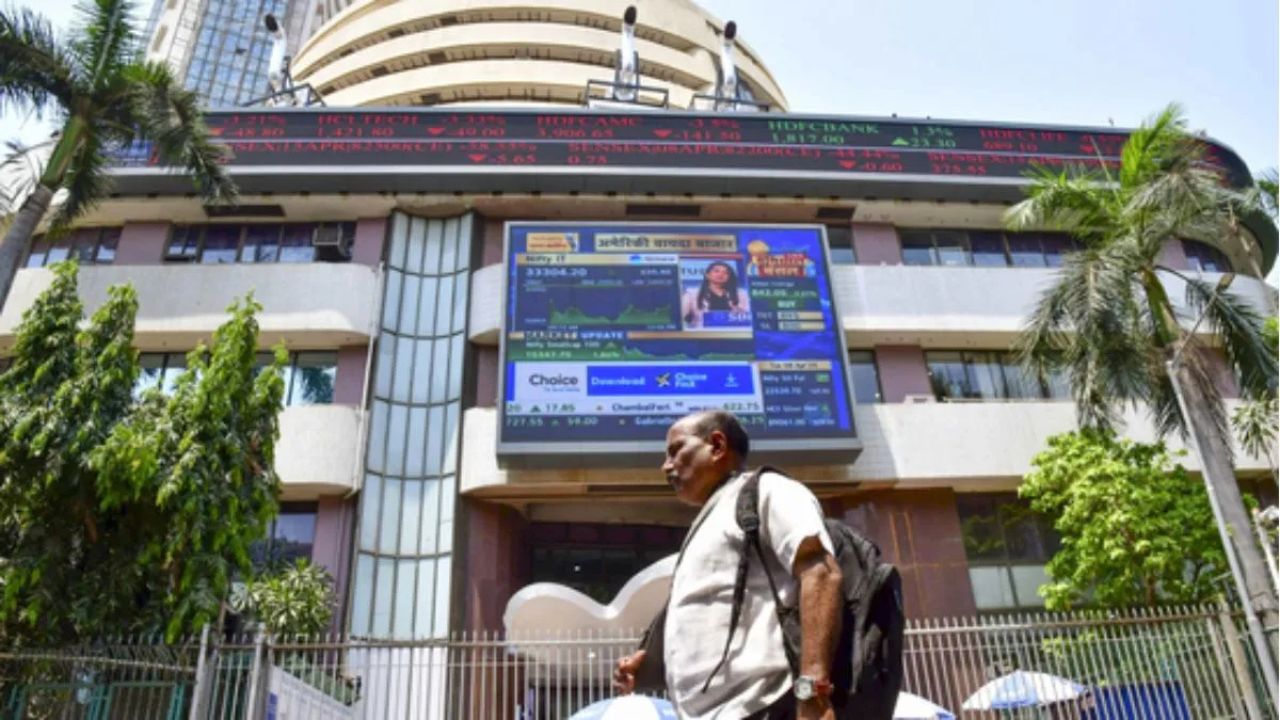 Stock Market: शेयर बाजार की सुबह रही मिली-जुली कौन-से शेयर बनाएंगे दिन को खास! जानिए किसका रहेगा राज