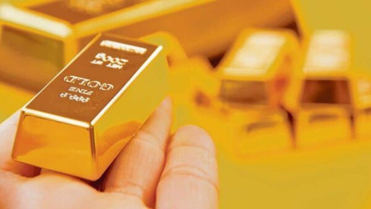 Gold Investment: क्या सोने की चमक नहीं होगी कम? अगले साल भी बैंकों की खरीद जारी रहने के संकेत