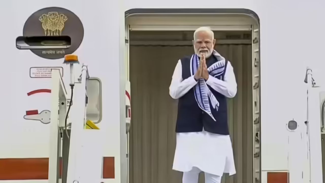 PM Modi Namibia visit: 27 साल बाद नामीबिया पहुंचे मोदी, भारत की अफ्रीका रणनीति में बड़ा बदलाव