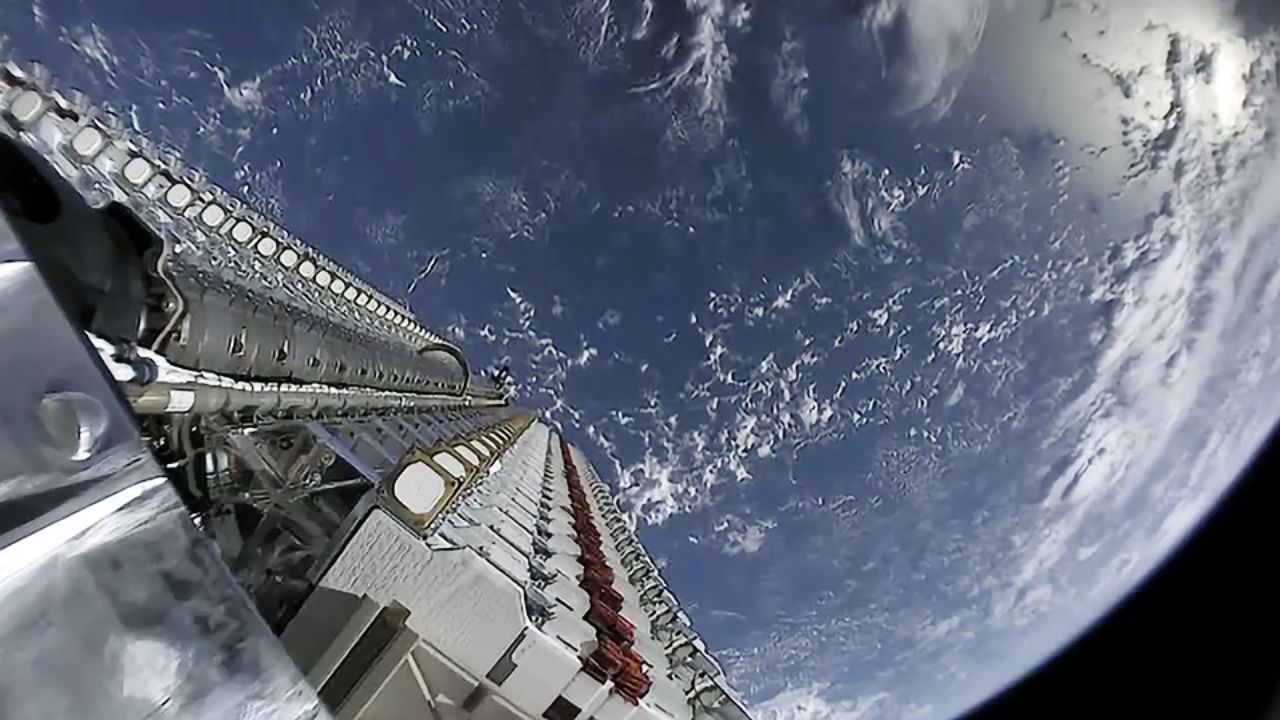 Starlink इंटरनेट अब भारत में! बिना नेटवर्क के भी चलेगा हाई-स्पीड नेट