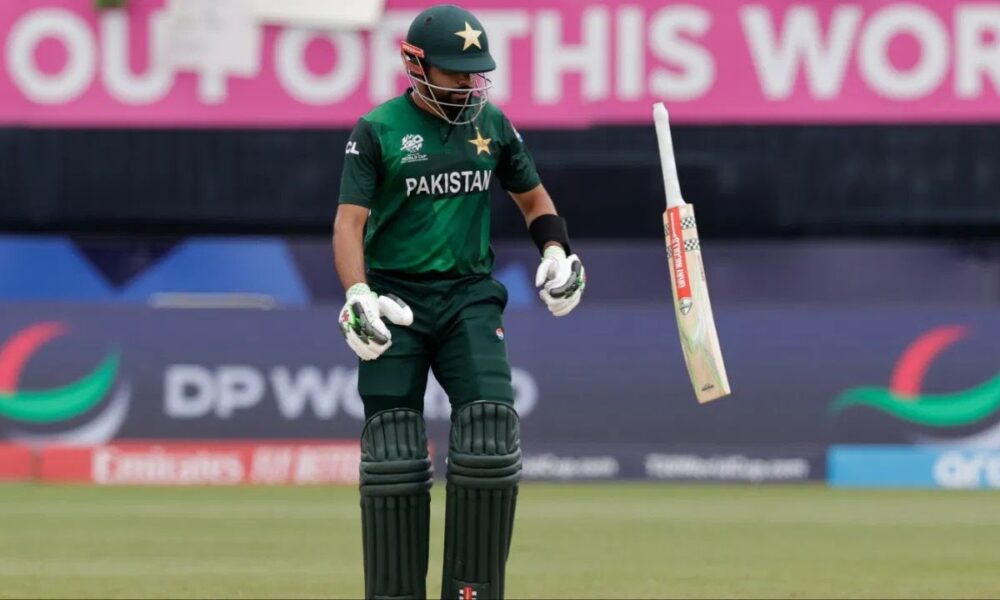 Babar Azam ने टी20 से संन्यास लिया? सोशल मीडिया पर वायरल हुआ फेक बाबर आज़म पोस्ट, फैंस में हुई अफवाह की लहर
