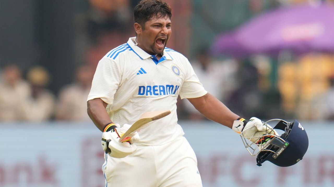 Sarfaraz Khan Century: सरफ़राज़ खान ने शानदार शतकीय पारी खेलकर टीम इंडिया में वापसी का दावा किया