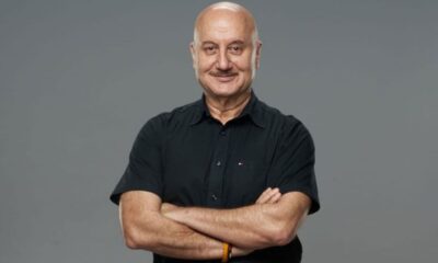 Anupam Kher पहुंचे तिरुमाला मंदिर, पूजा करते समय छलके आंसू, बोले जीवन का सबसे अविस्मरणीय अनुभव