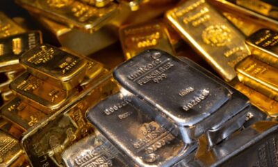 Gold-Silver Price: सोने के दामों में उतार-चढ़ाव, 10 ग्राम 24 कैरेट गोल्ड की कीमत 230 रुपये प्रति ग्राम गिरा