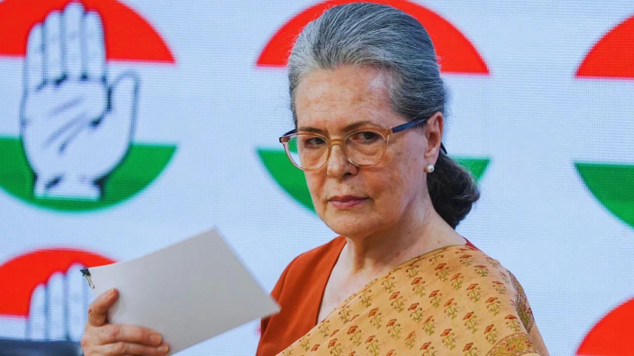 Sonia Gandhi के वोट पर विवाद, FIR की मांग के साथ मामला पहुंचा अदालत – 10 सितंबर को होगी अगली सुनवाई