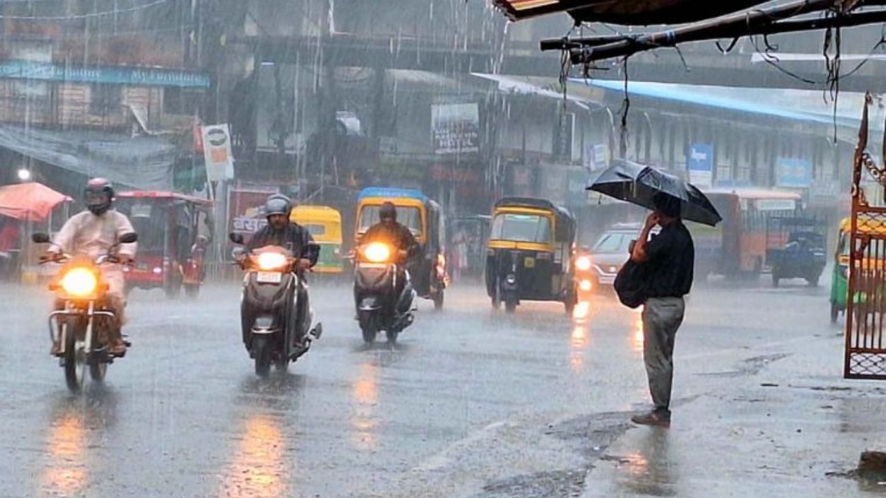 WEATHER UPDATE: उत्तर भारत में सर्दी का आगमन, दिल्ली में ठंडी सुबह और रात, तापमान सामान्य से नीचे, बारिश की संभावना नहीं