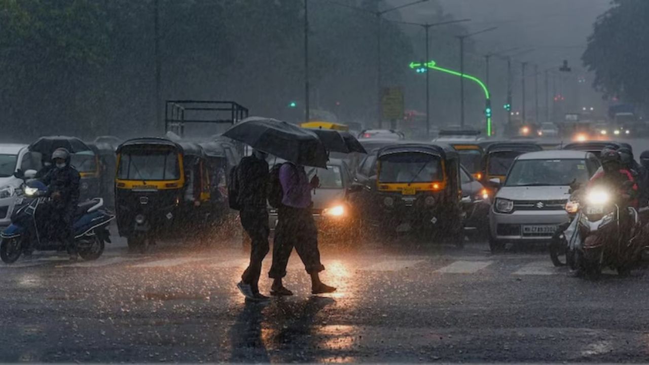उत्तर भारत में मौसम का बड़ा बदलाव, दिल्ली-एनसीआर में 3 दिन तक रहेगा शुष्क और साफ, पहाड़ी राज्यों में बर्फबारी की संभावना