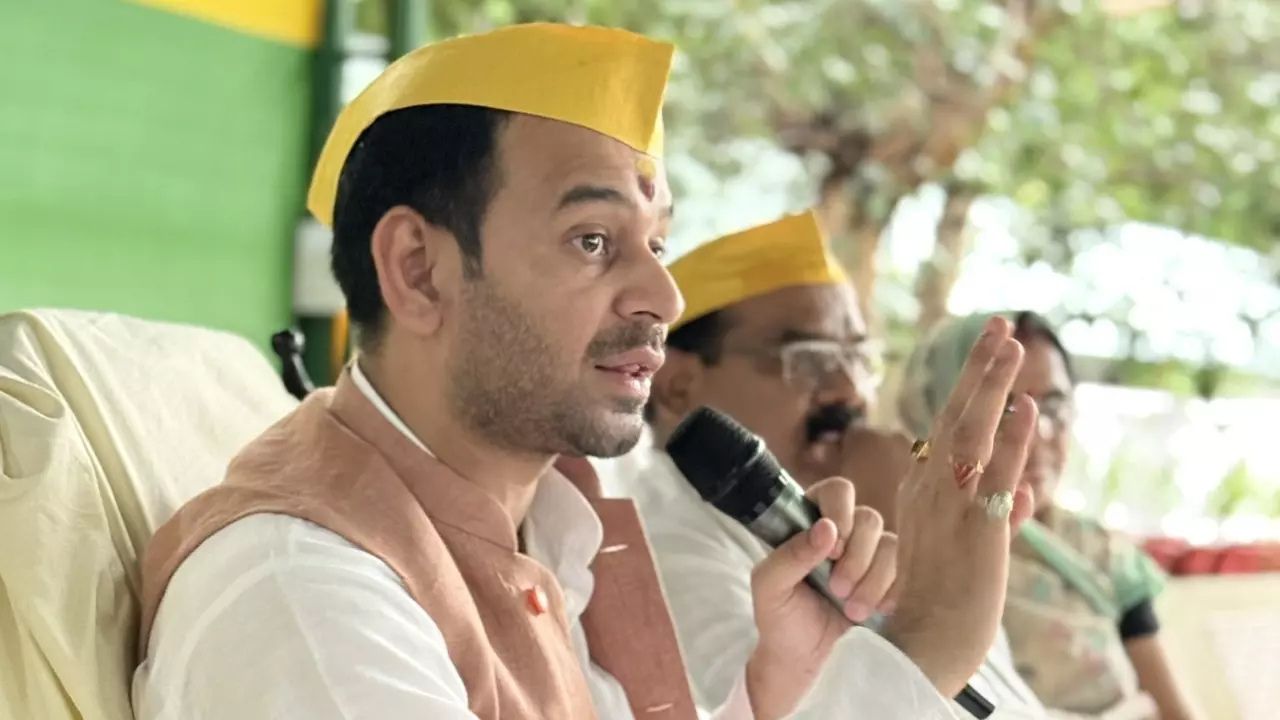 Bihar Election: तेज प्रताप यादव का बड़ा वादा, महुआ में बनेगा क्रिकेट स्टेडियम और इंडिया-पाक मैच, चुनावी माहौल गरम