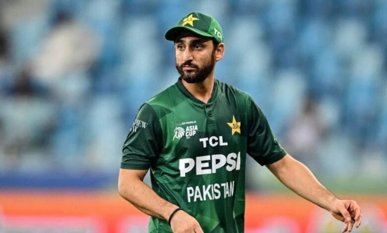 सलमान आग़ा की कप्तानी खतरे में, शादाब खान बन सकते हैं पाकिस्तान टी20 के नए कप्तान