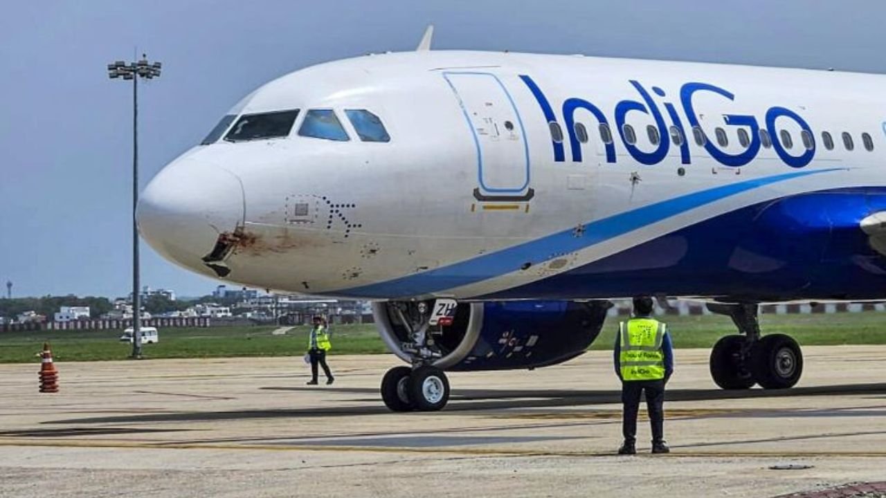 सेंसेक्स में Indigo ने बनाई एंट्री टाटा ग्रुप कंपनी हुई बाहर, निवेशकों को करना होगा बड़ा फैसला