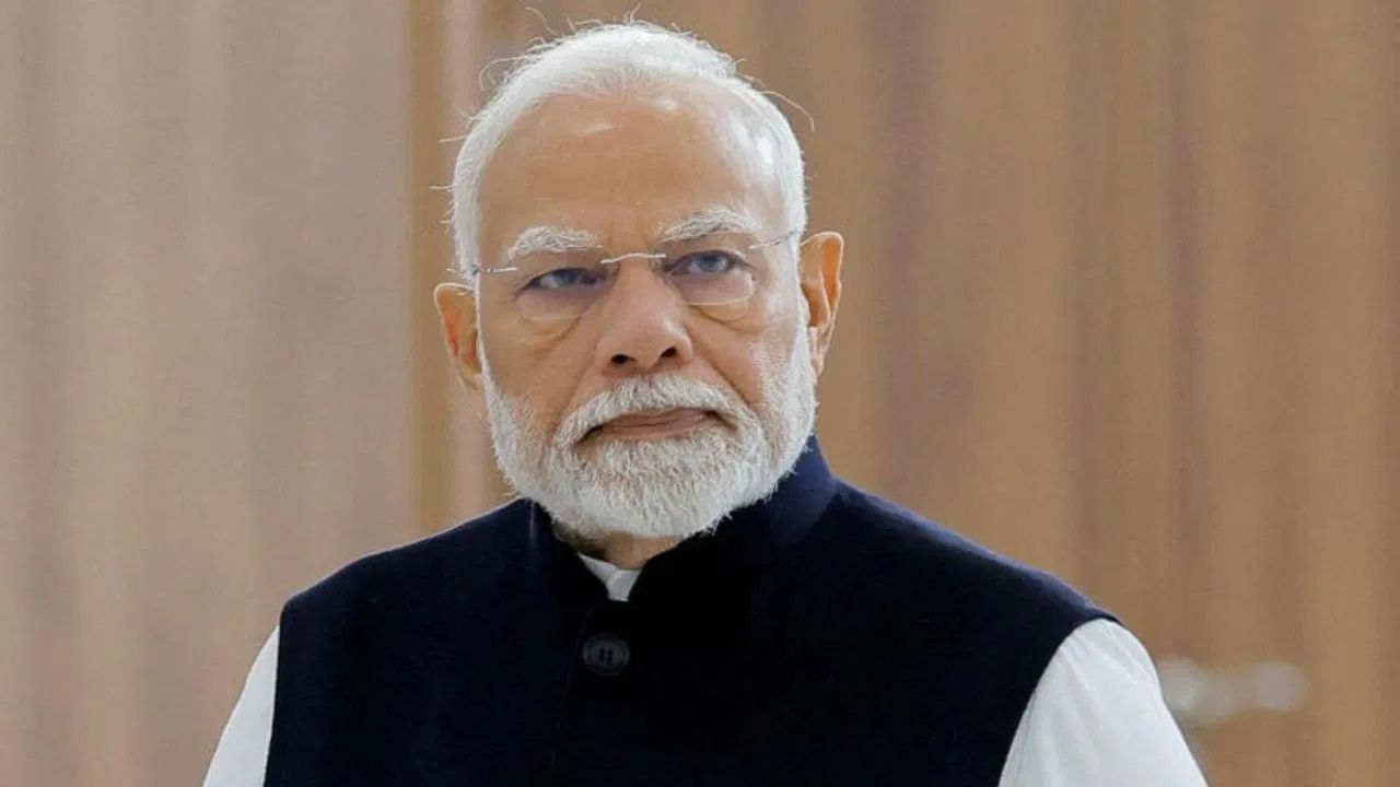 प्रधानमंत्री नरेंद्र मोदी का गुजरात दौरा- बुलेट ट्रेन परियोजना की प्रगति समीक्षा और ₹9700 करोड़ के विकास कार्यों का उद्घाटन