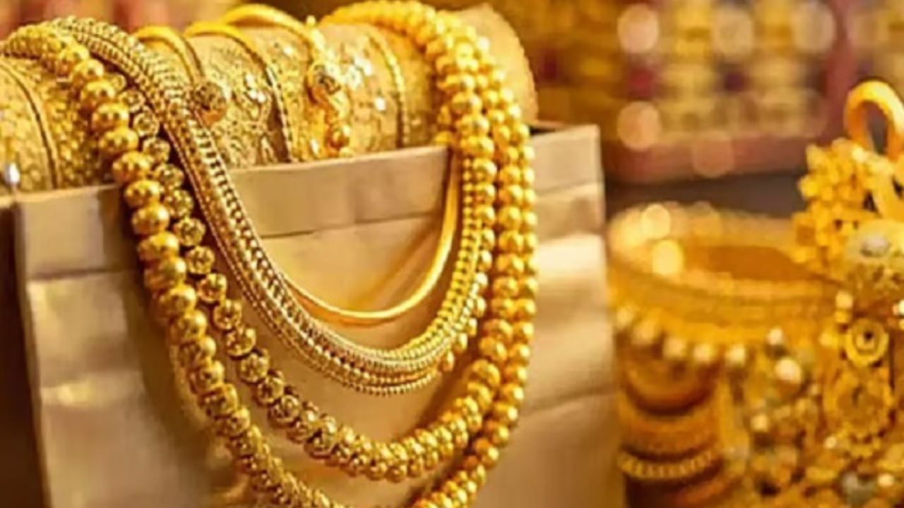 Gold Price: चीन के फैसले से फिर बढ़ सकते हैं सोने के दाम, भारत पर भी पड़ेगा असर