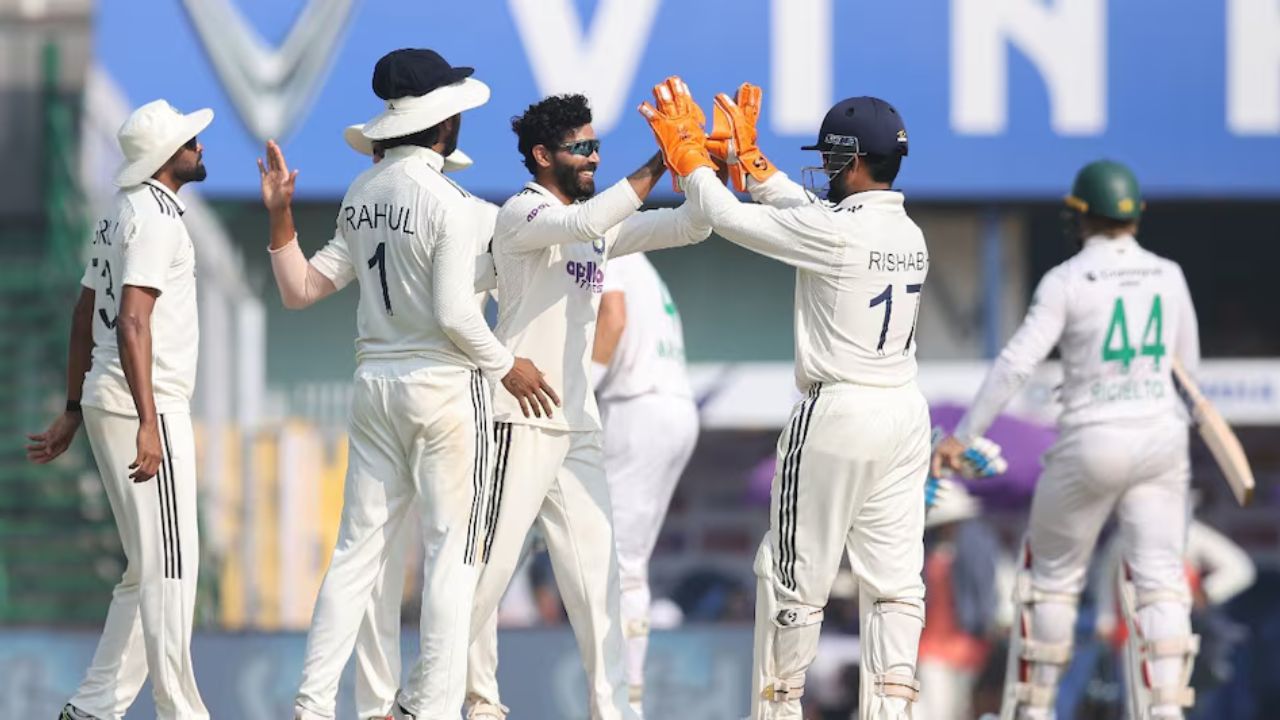 India vs South Africa: 522 रन का पहाड़! क्या टीम इंडिया रचेगी इतिहास या बनेगा क्लीन स्वीप? आखिरी दिन रोचक जंग