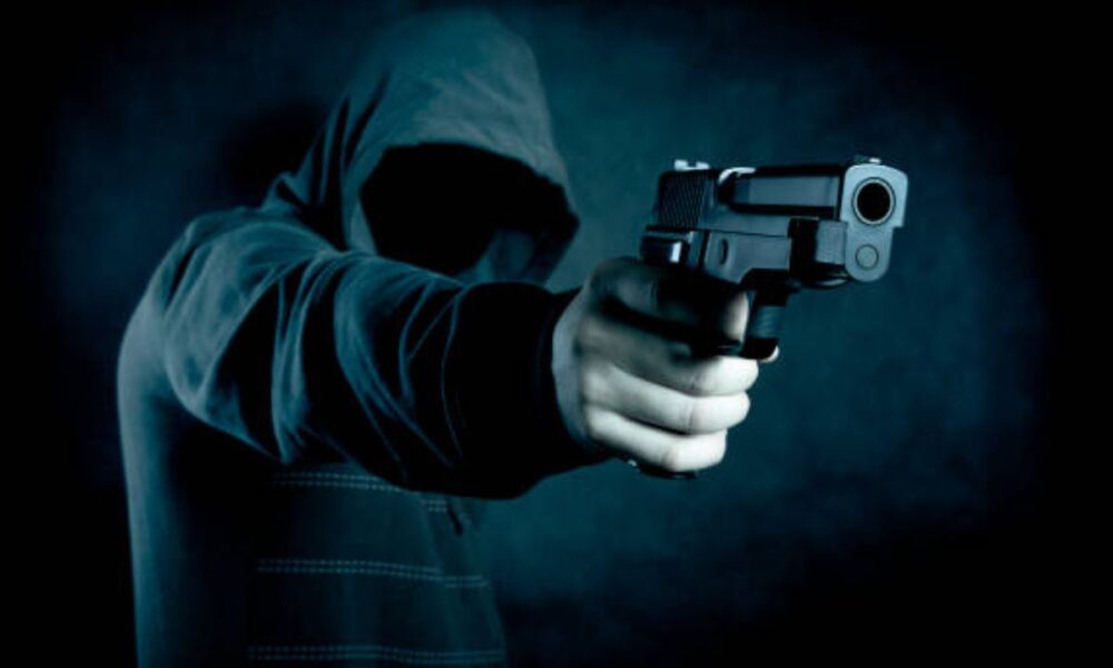 NH-65 Bidar: शादी के लिए जा रहे परिवार की कार रुकी, मास्कधारी लुटेरों ने लाखों रुपये लूटे