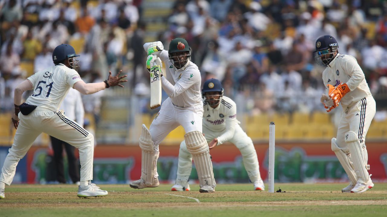 India vs South Africa: 522 रन का पहाड़! क्या टीम इंडिया रचेगी इतिहास या बनेगा क्लीन स्वीप? आखिरी दिन रोचक जंग