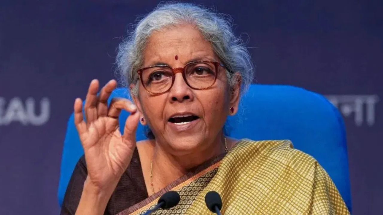 Bank Merger 2.0: सरकार ने शुरू की तेज़ गति से चर्चा, बड़े और भरोसेमंद सार्वजनिक बैंक बनाने की तैयारी