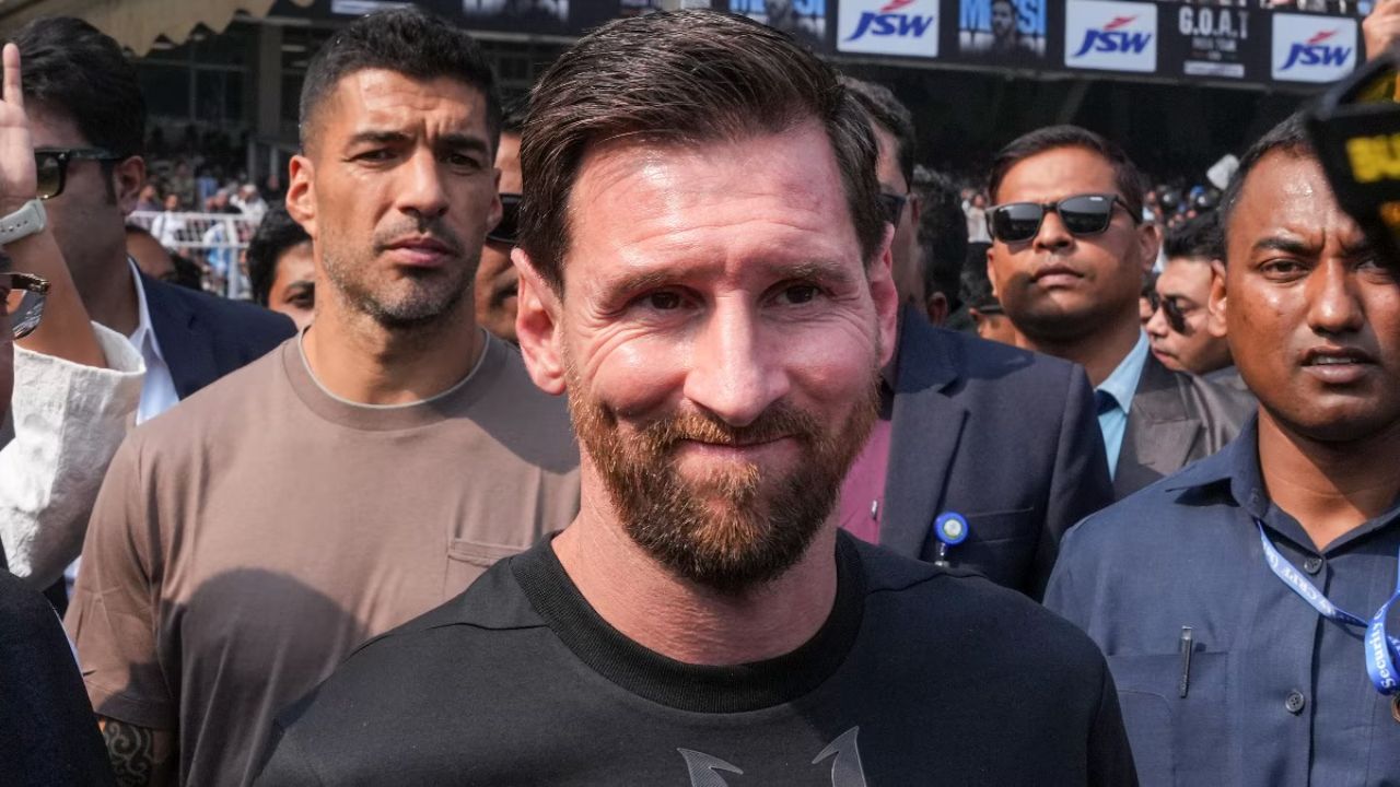 Lionel Messi India Tour: मेसी का भारत दौरा शुरू, कोलकाता स्टेडियम में बवाल, हैदराबाद, मुंबई और दिल्ली में होगी भारी भीड़
