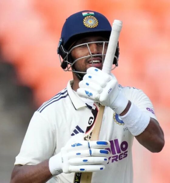 Dhruv Jurel century: ध्रुव जुरेल ने 101 गेंदों में 160 रन ठोककर इंडिया टीम में डेब्यू की उम्मीद बढ़ाई