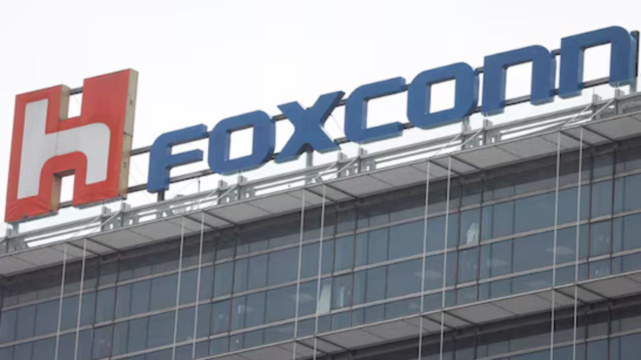 Foxconn: फॉक्सकॉन ने देवणहली में 30,000 कर्मचारियों को भर्तियों के साथ बनाया नया iPhone हब