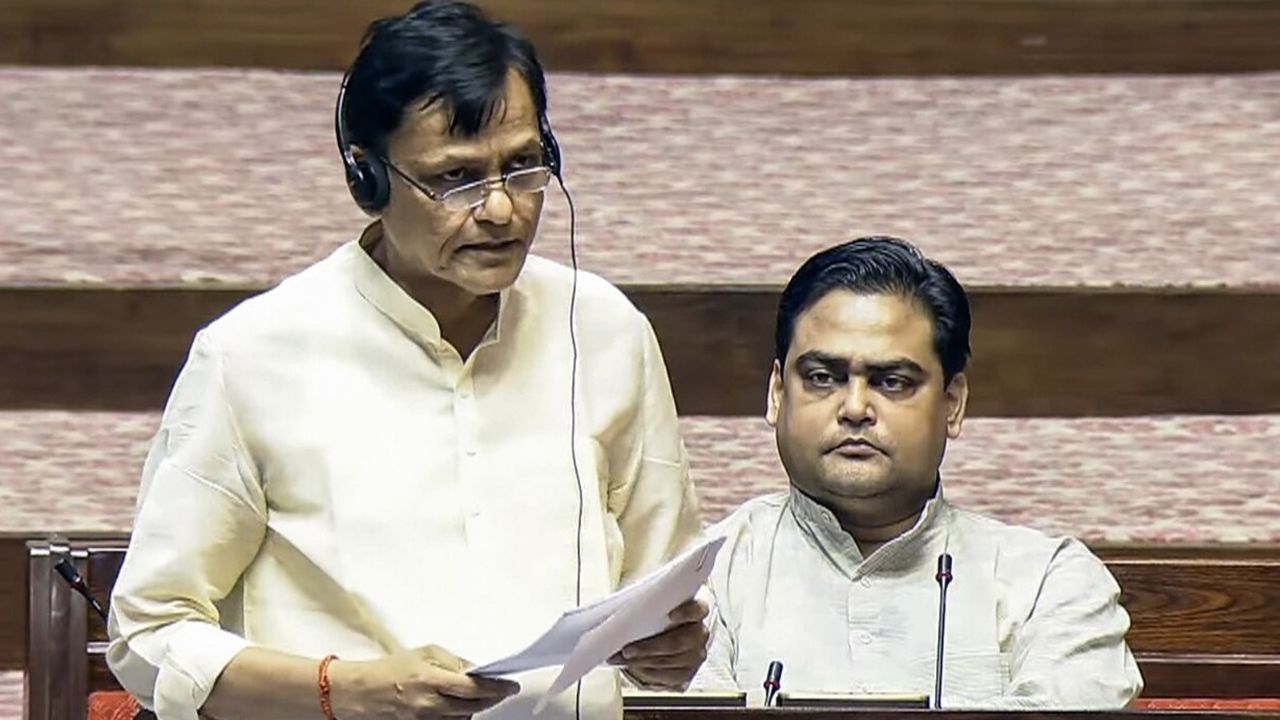 Parliament Winter Session: अमित शाह को उठाए गए सवाल में नया ट्विस्ट! नक्सली पुनर्वास और बाएं पंथी उग्रवाद की स्थिति पर बहस गरम