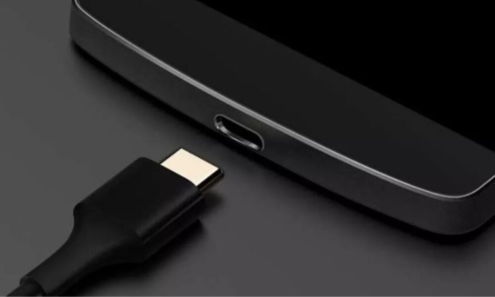 USB Type-C पोर्ट से फोन को बनाएं मिनी लैपटॉप, पावर बैंक और स्ट्रीमिंग डिवाइस