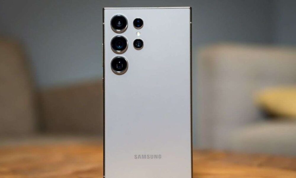 Samsung Galaxy S24 Ultra पर बड़ी कीमत कटौती, अब बेहद सस्ते में खरीदें प्रीमियम स्मार्टफोन