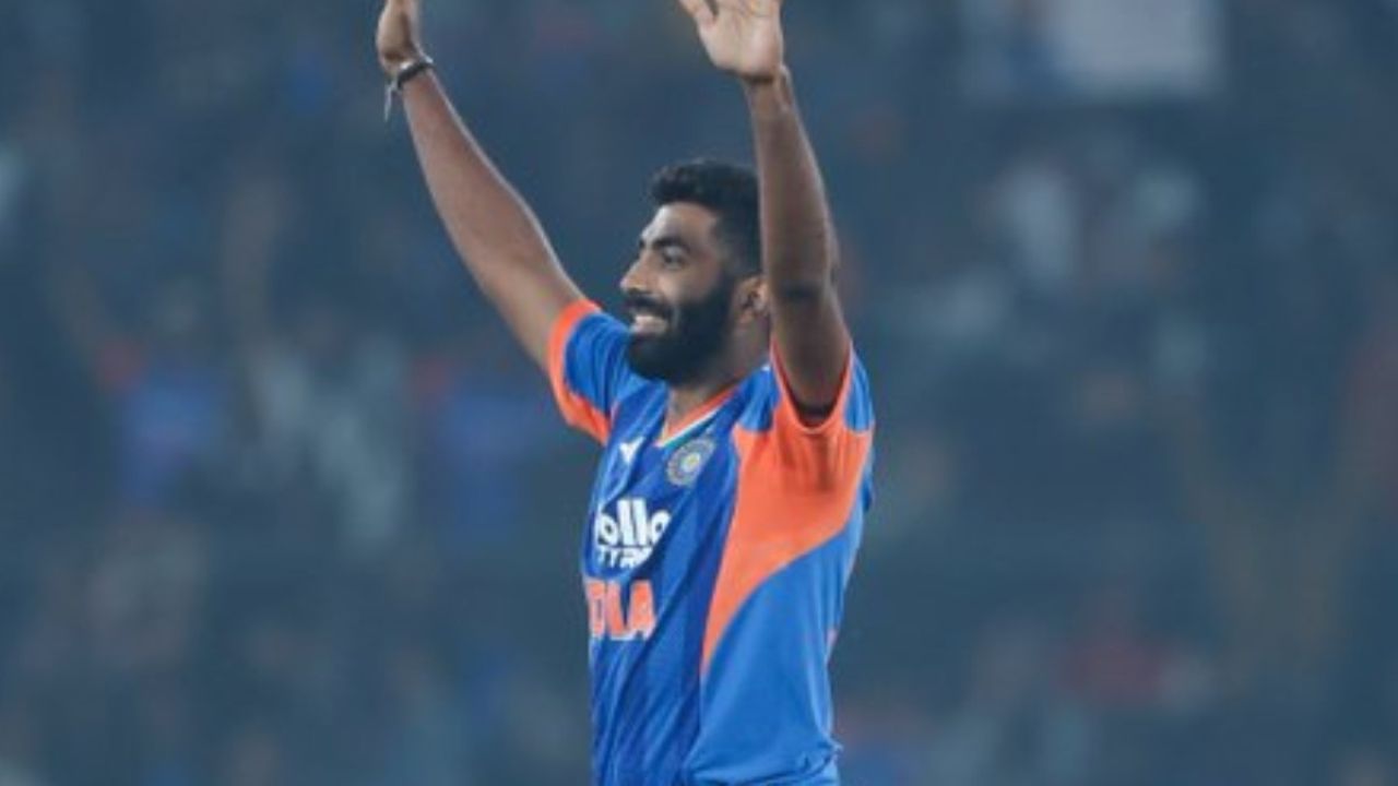 Jasprit Bumrah T20 Stats: नसीम शाह और शाहीन अफ़रीदी पाकिस्तान की तेज़ गेंदबाजी विरासत को आगे बढ़ा रहे, बाबर का बड़ा खुलासा