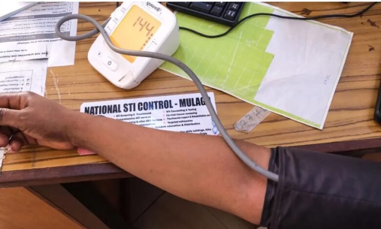 30 की उम्र में हाई बीपी! जानिए इसे कंट्रोल करने के आसान और असरदार तरीके