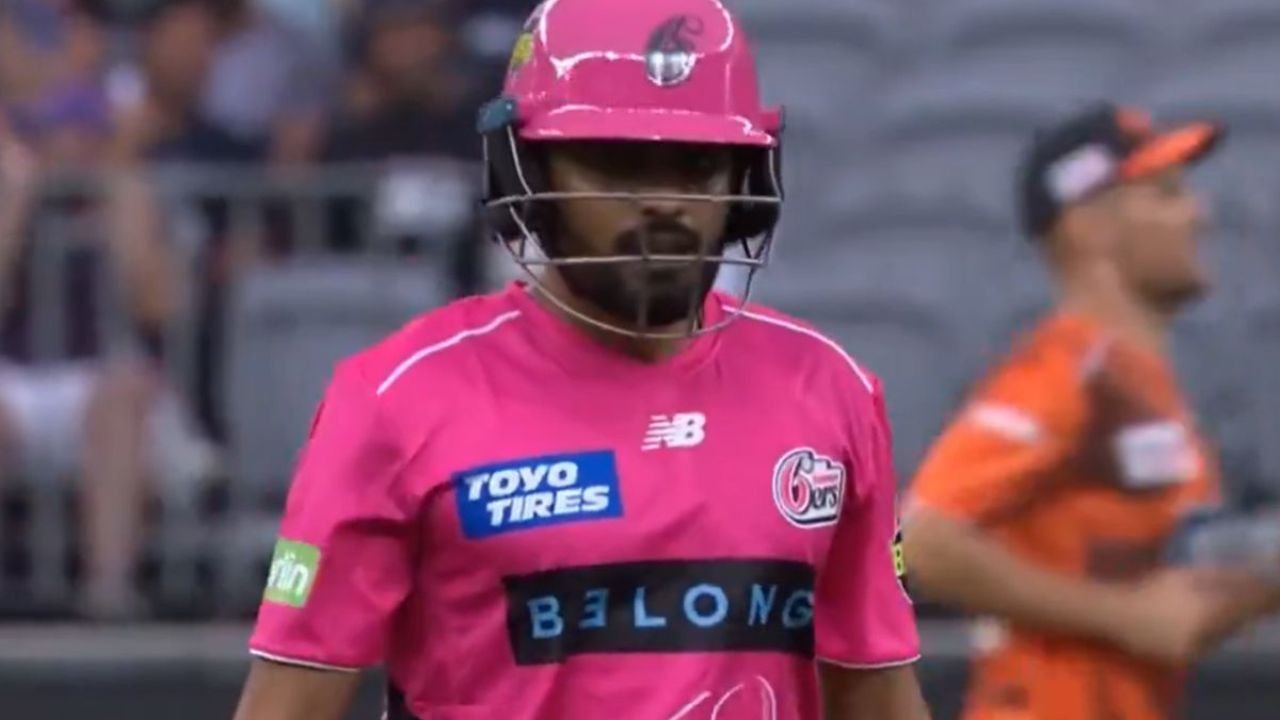 Babar Azam Duck in BBL: BBL में बाबर आजम फिर डक, दो गेंदों में आउट होकर बढ़ी आलोचनाएं