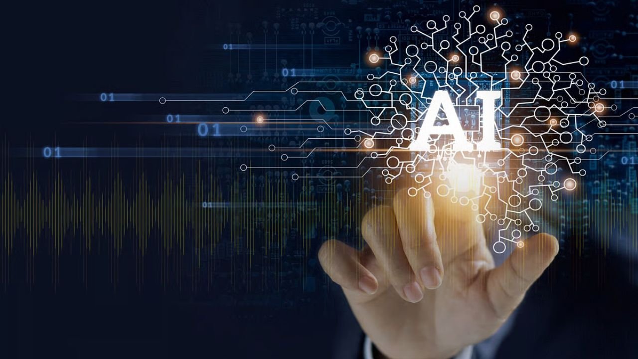 Microsoft AI चीफ का बड़ा दावा, पांच साल में हर इंसान के पास AI साथी