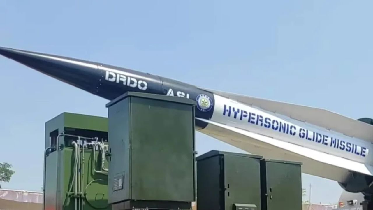 गणतंत्र दिवस पर DRDO का बड़ा धमाका, 1500 किमी मारक हाइपरसोनिक मिसाइल होगी पेश