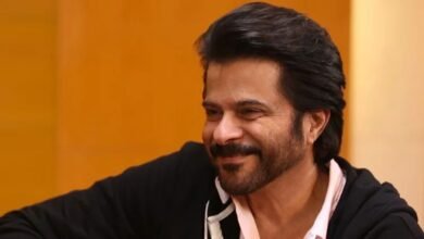 अनिल कपूर के सफेद बाल और मूंछों वाला नया अवतार, सोशल मीडिया पर मचा धमाल