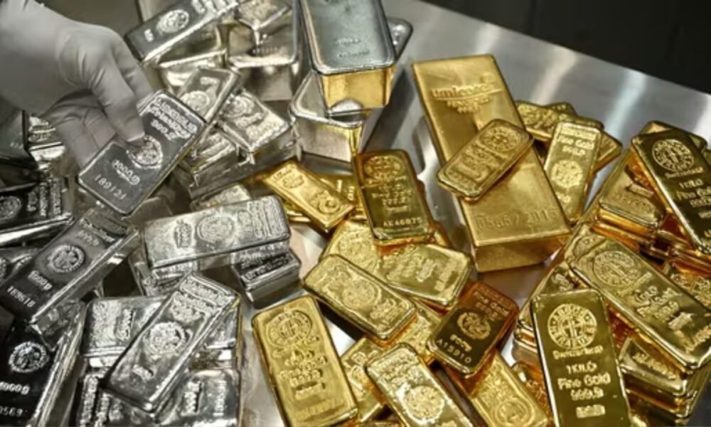 Gold Silver Price Today: सोने-चांदी के दामों में भारी गिरावट, आज 10 ग्राम सोना खरीदने पर होगी बड़ी बचत