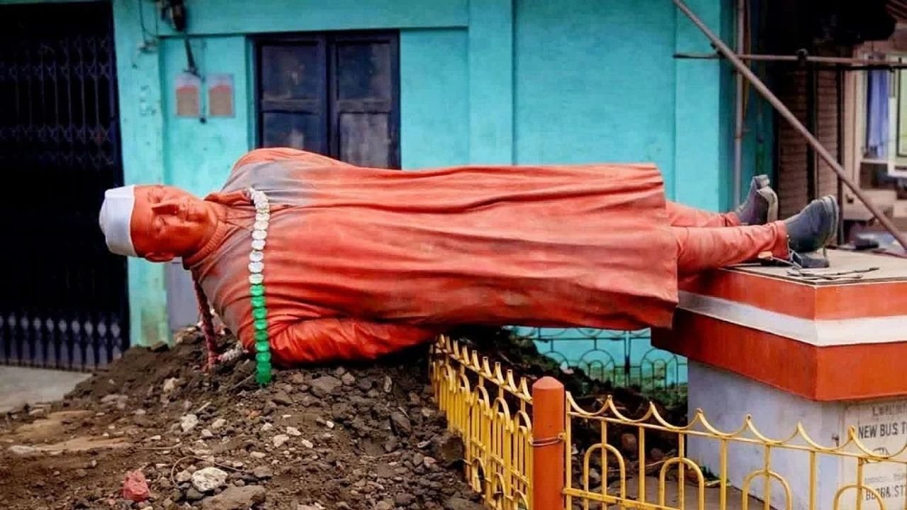 असम में विधानसभा चुनाव से पहले नेहरू मूर्ति गिराने की घटना ने बढ़ाई राजनीति