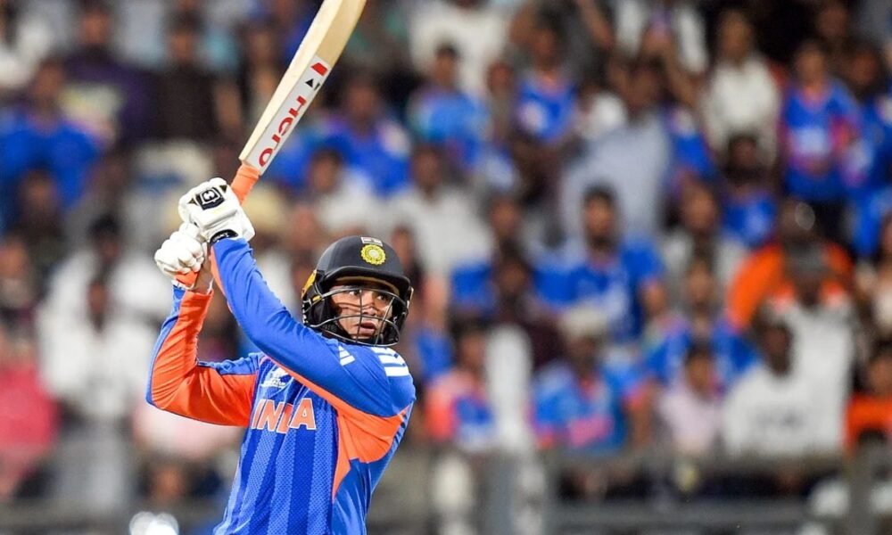 IND vs PAK: अभिषेक शर्मा कोलंबो में टीम के साथ पहुंचे, पाकिस्तान के खिलाफ मैच में वापसी की उम्मीद