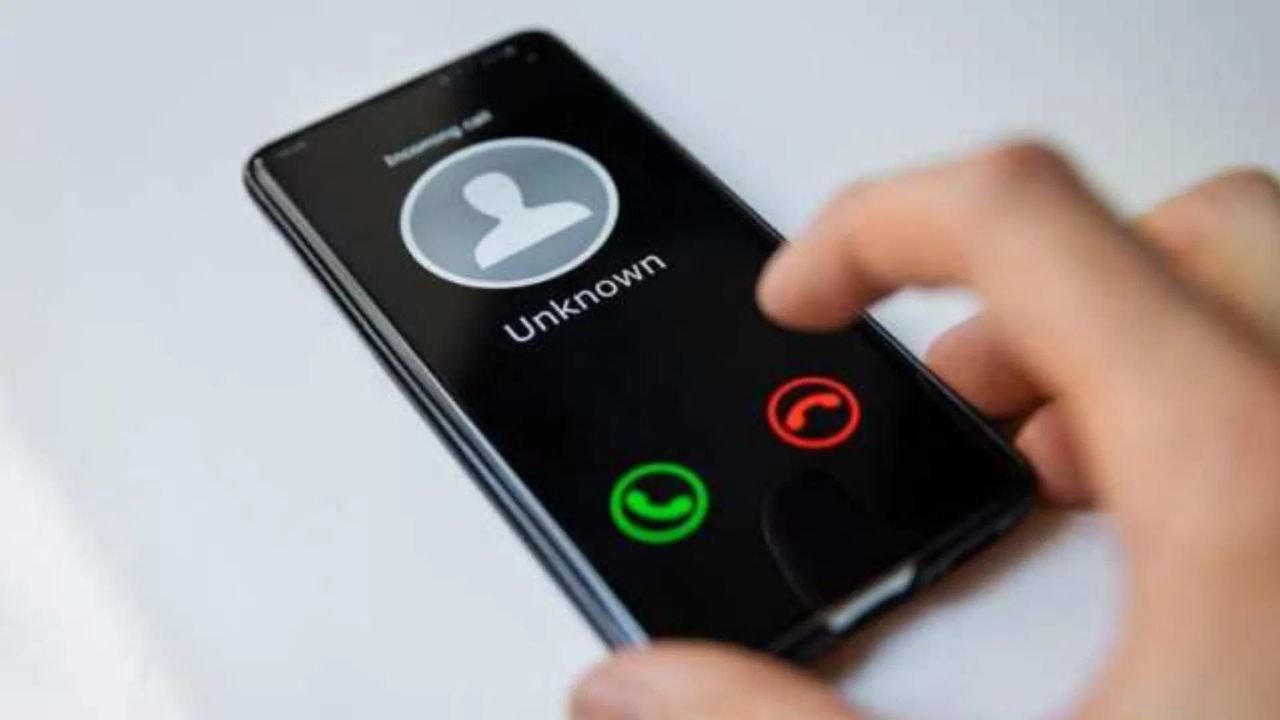 TRAI का नया AI प्रस्ताव स्पैम कॉल्स पर करेगा तुरंत कार्रवाई और नंबर को ब्लॉक