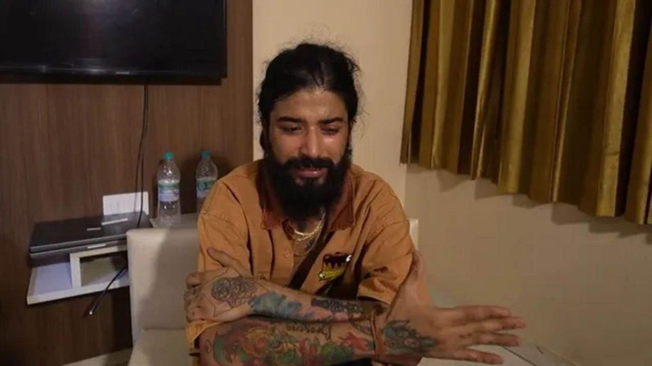 अनुराग डोभाल का वीडियो वायरल, परिवार और पत्नी पर गंभीर आरोप लगाकर भावुक हुए