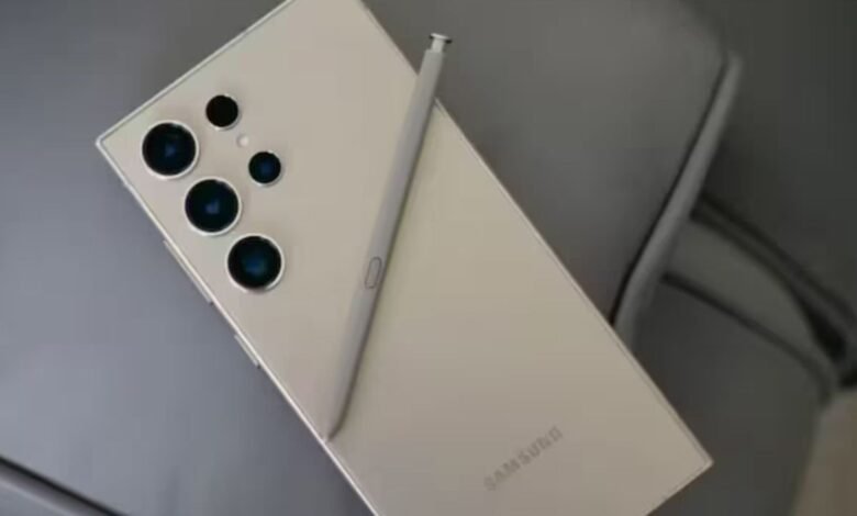 Samsung Galaxy S26 Ultra का नया फ्लैगशिप फोन लॉन्च, कैमरा पर मिला मिश्रित रिव्यू